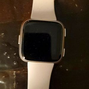 Fitbit Versa 2